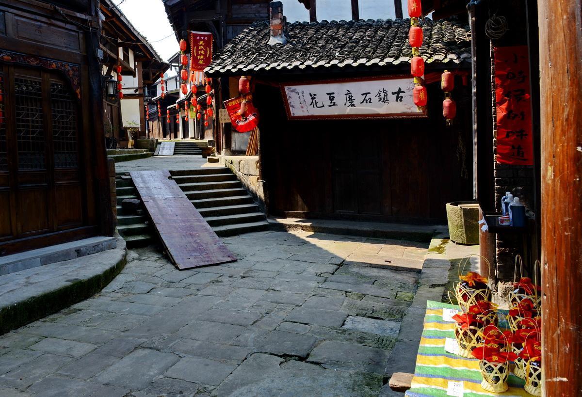 解答你关于房子还在还贷款可以公证给前妻吗?的所有疑惑-房子还在还贷款可以公证给前妻吗?知识问答网页